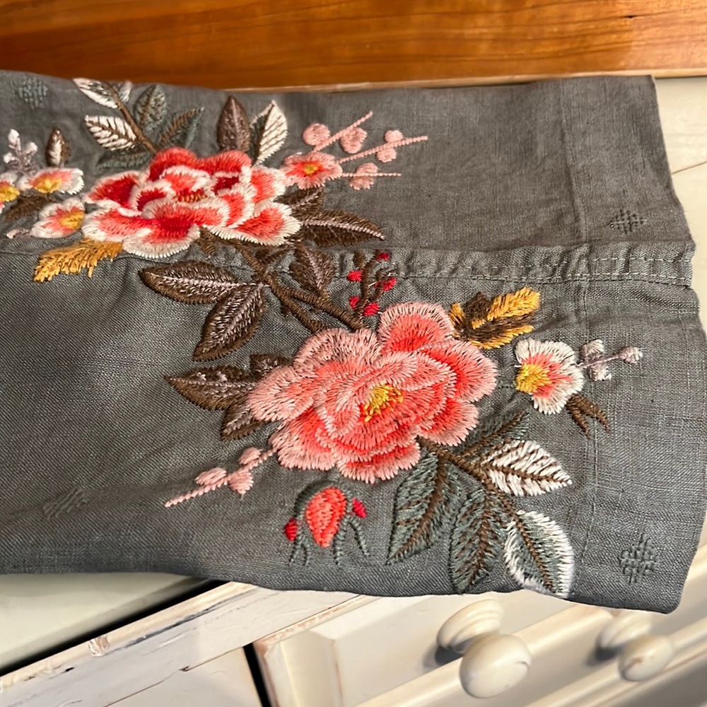 Johnny Was embroidered linen pants EEEUC